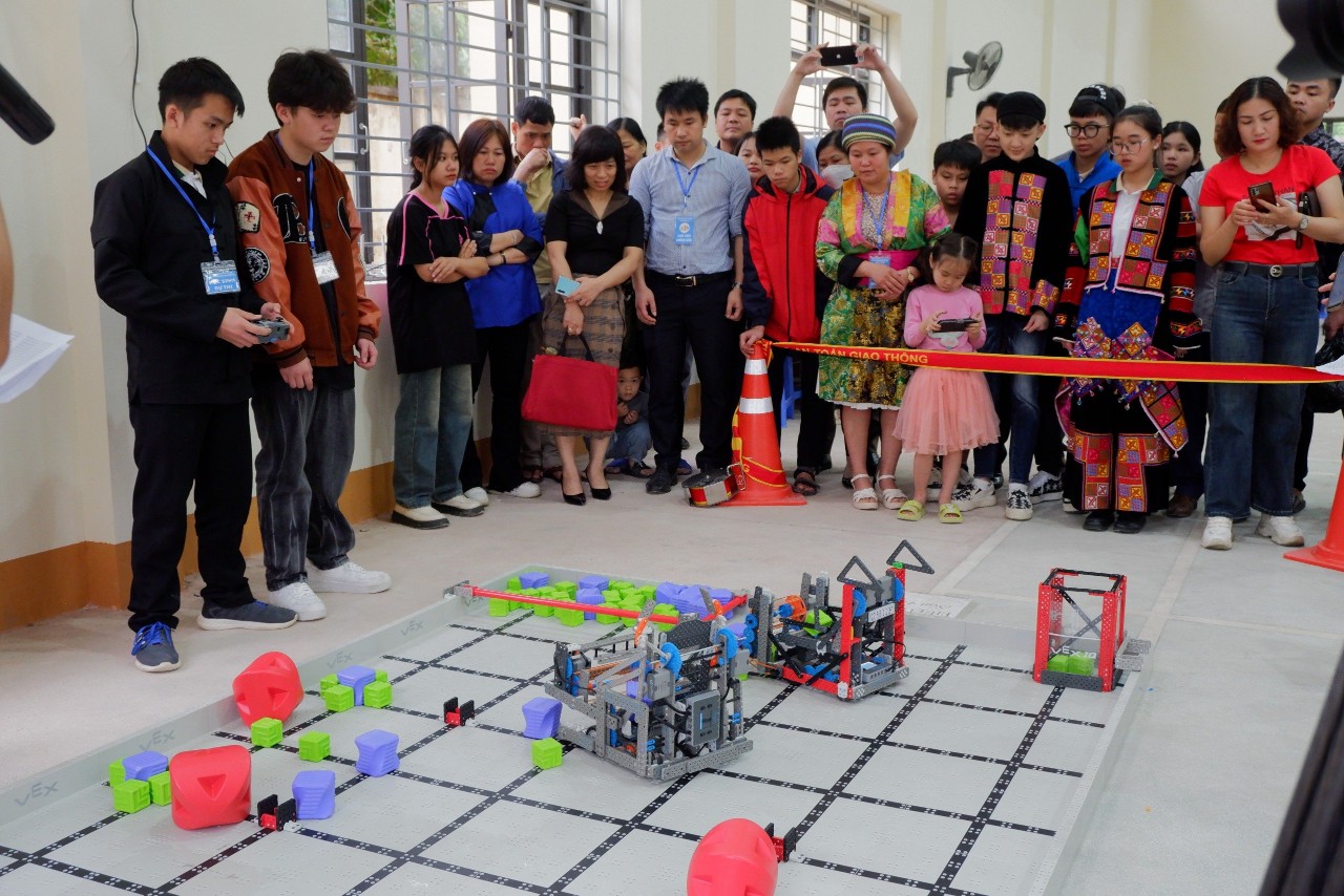Đồng Văn tham gia giải Vex IQ Robotics mở rộng huyện Văn Quan tỉnh Lạng Sơn.