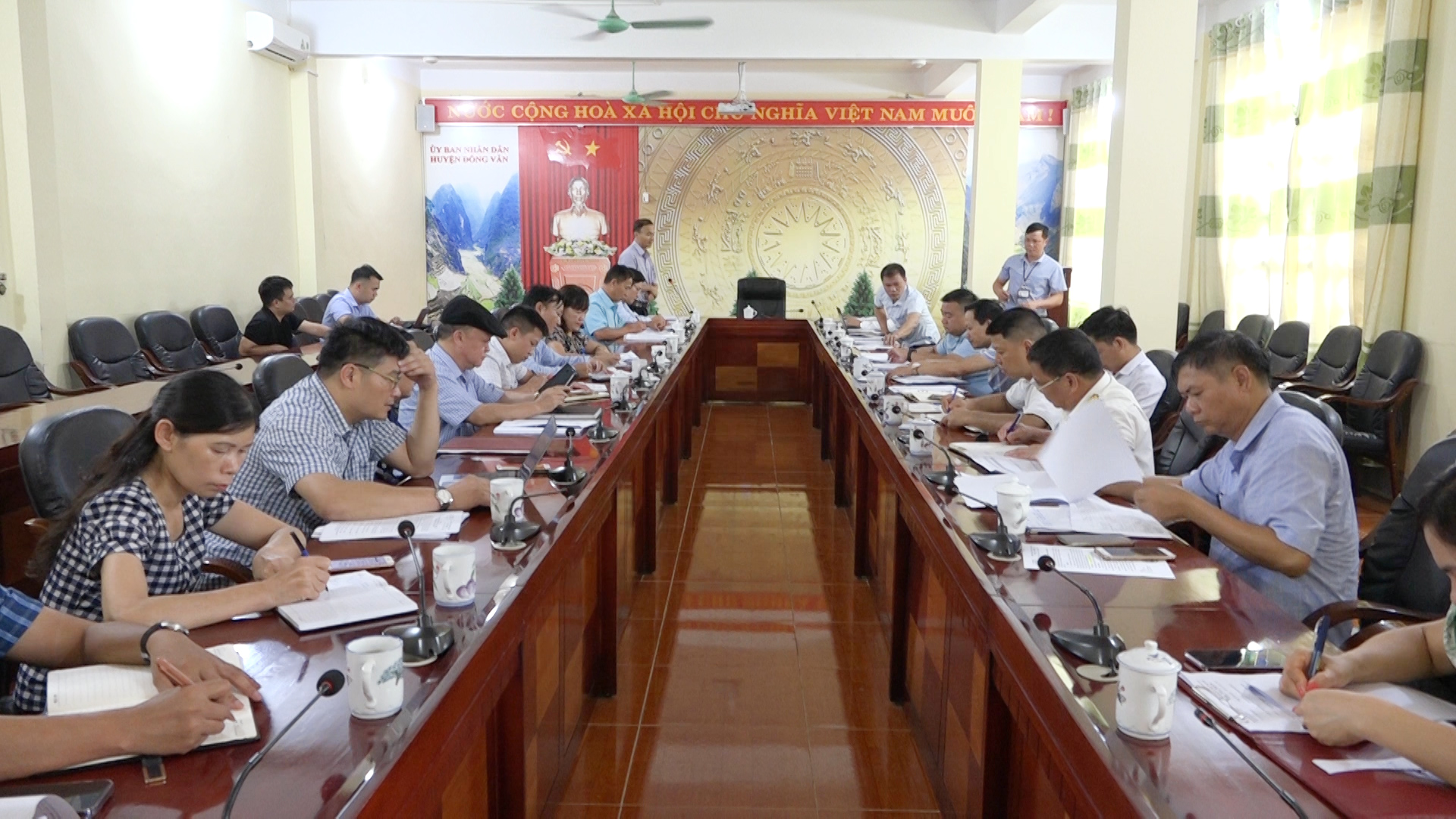 Đoàn công tác theo Quyết định số 988 của BTV Tỉnh ủy làm việc tại huyện Đồng Văn