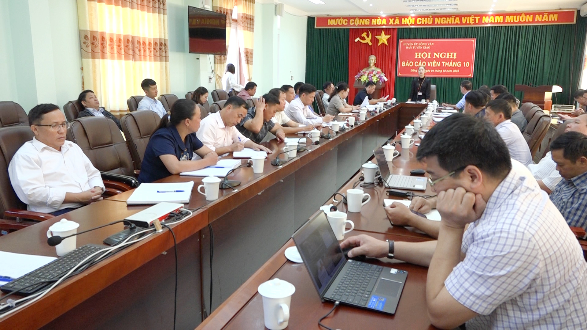 Huyện Đồng Văn tổ chức Hội nghị báo cáo viên tháng 10/2023