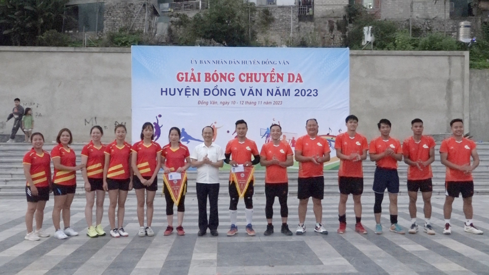 Bế mạc giải bóng chuyền da huyện Đồng Văn năm 2023