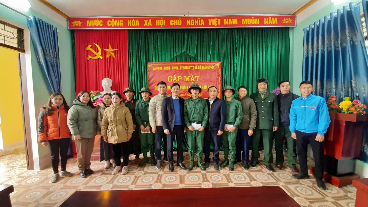 Xã Hố Quáng Phìn ( Đồng Văn) tổ chức gặp mặt Tân binh lên đường nhập ngũ năm 2024