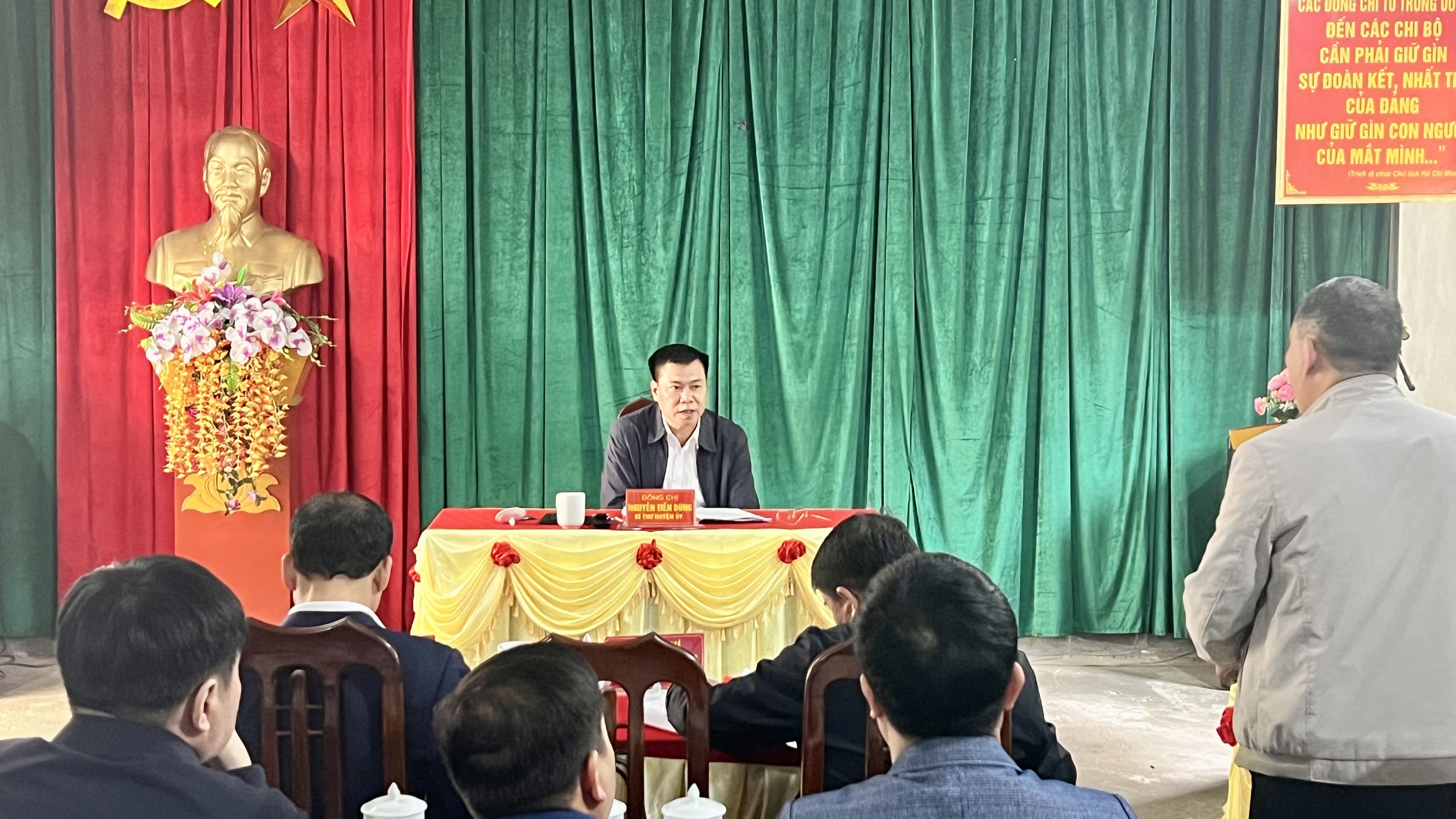 Bí thư Huyện uỷ Đồng Văn làm việc với Đảng bộ xã Phố Cáo