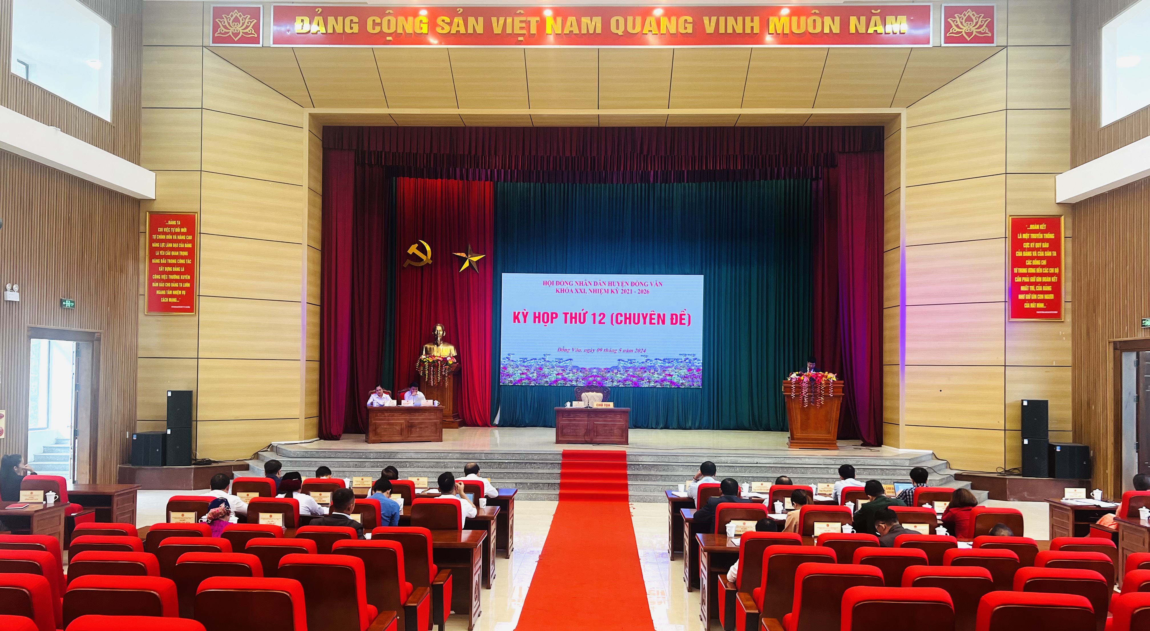 Kỳ họp thứ 12 (chuyên đề) HĐND huyện Đồng Văn
