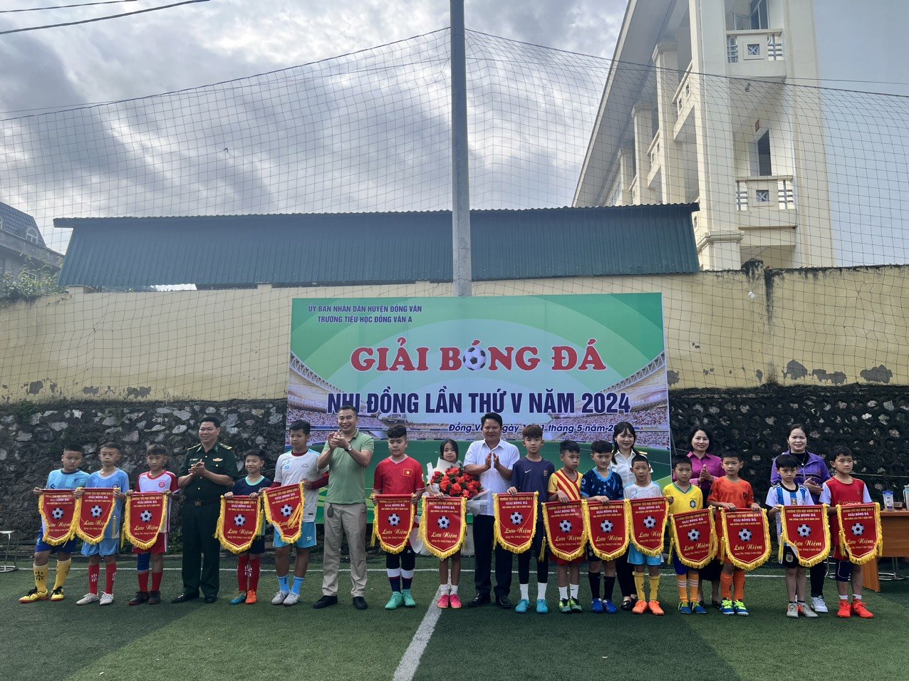 Trường tiểu học Đồng Văn A tổ chức giải bóng đá nhi đồng lần thứ V năm 2024