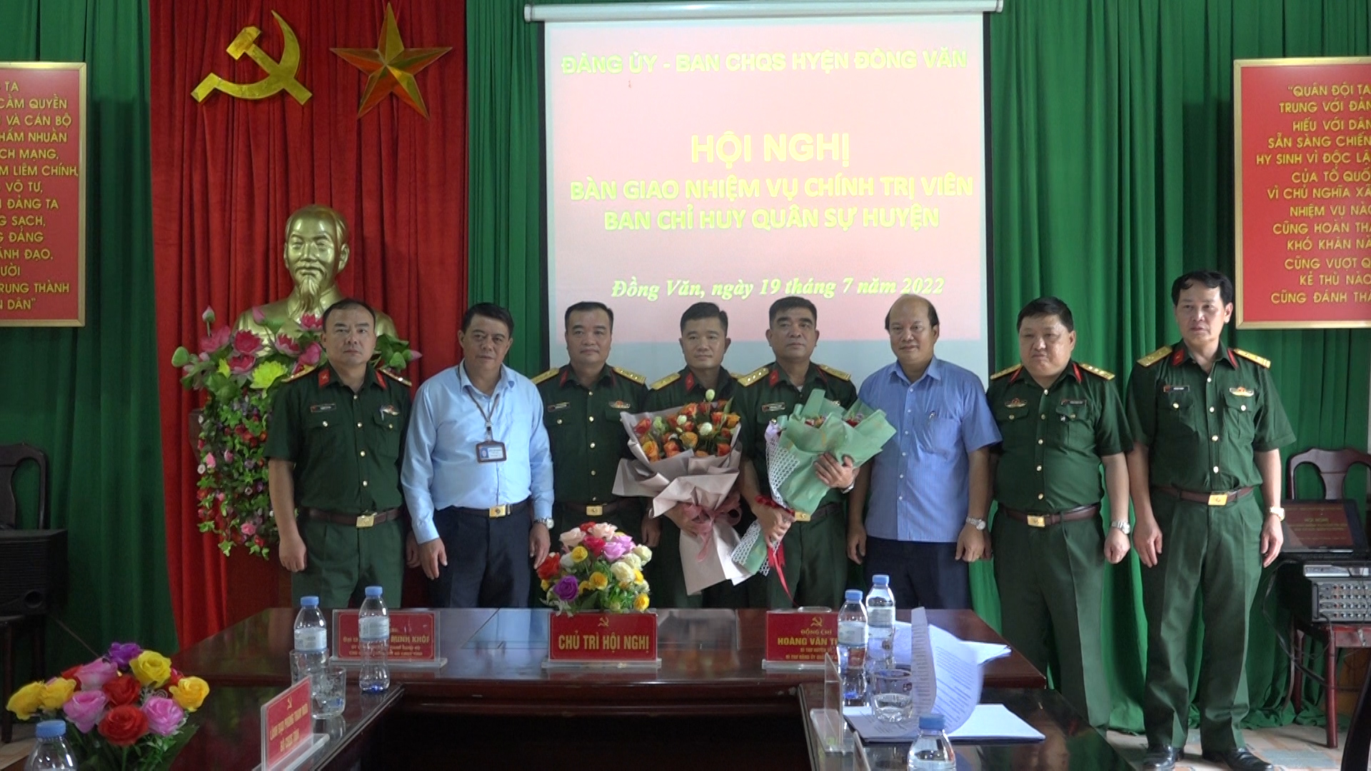 Hội nghị bàn giao chức danh, nhiệm vụ chính trị viên Ban chỉ huy Quân sự huyện Đồng Văn