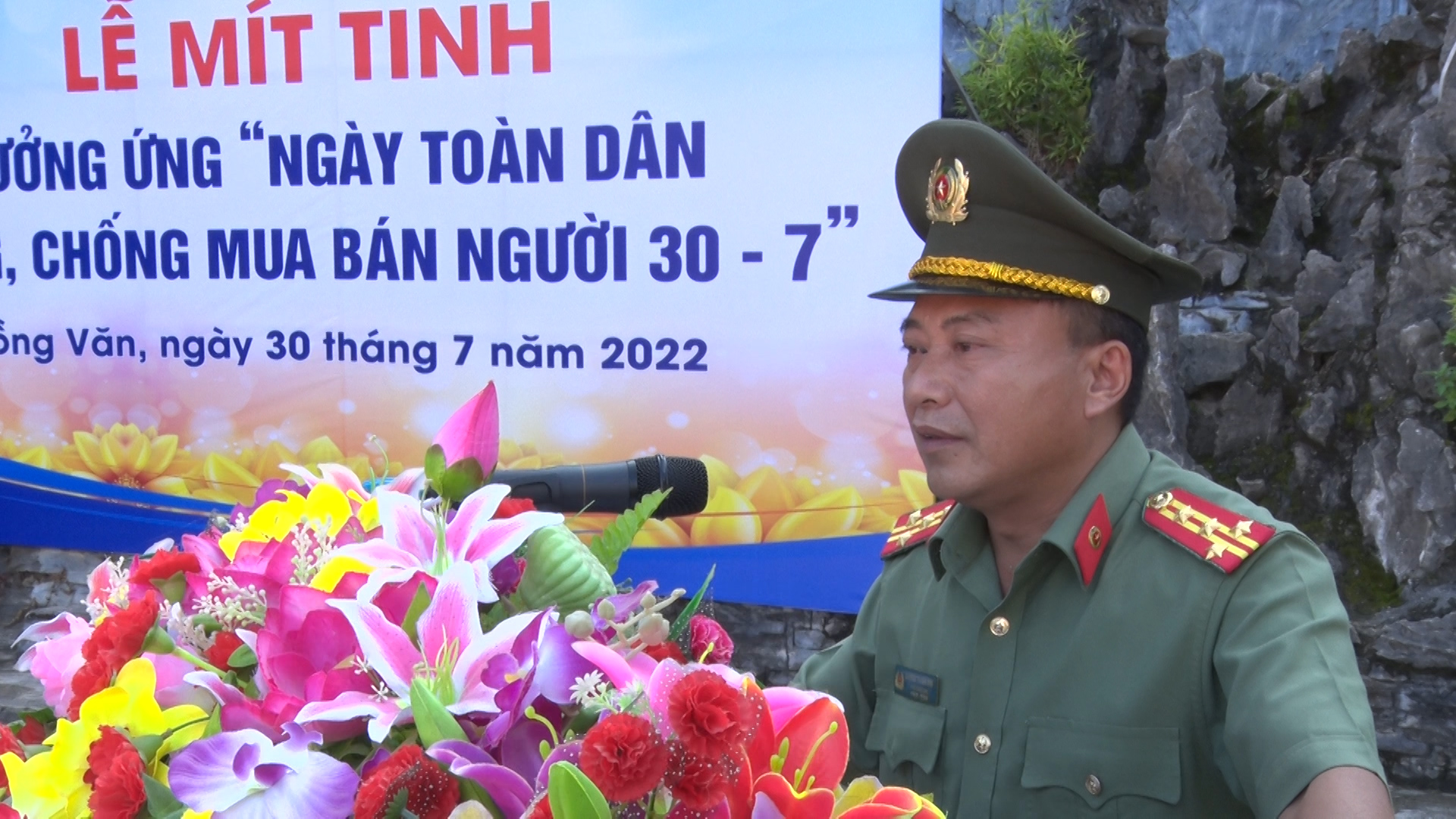 Ban chỉ đạo 138 tổ chức Lễ Mít tinh “Ngày toàn dân phòng, chống mua bán người - 30/7” tại huyện Đồng Văn