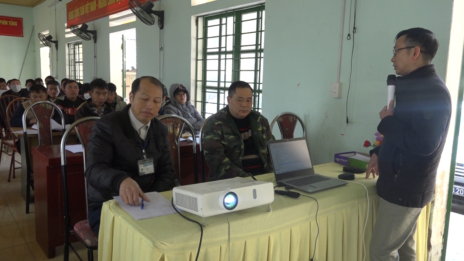 Hội nghị tư vấn và giới thiệu việc làm tại các xã của huyện Đồng Văn
