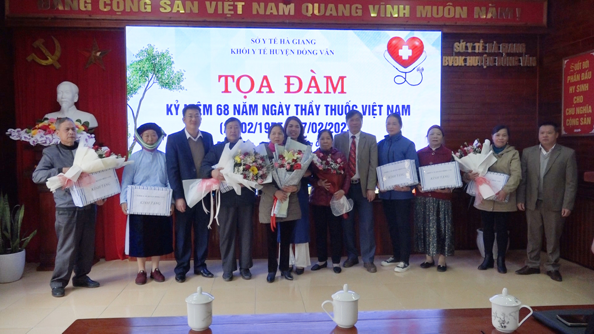 Bệnh viện huyện Đồng Văn tổ chức buổi tọa đàm chào mừng ngày thầy thuốc Việt Nam