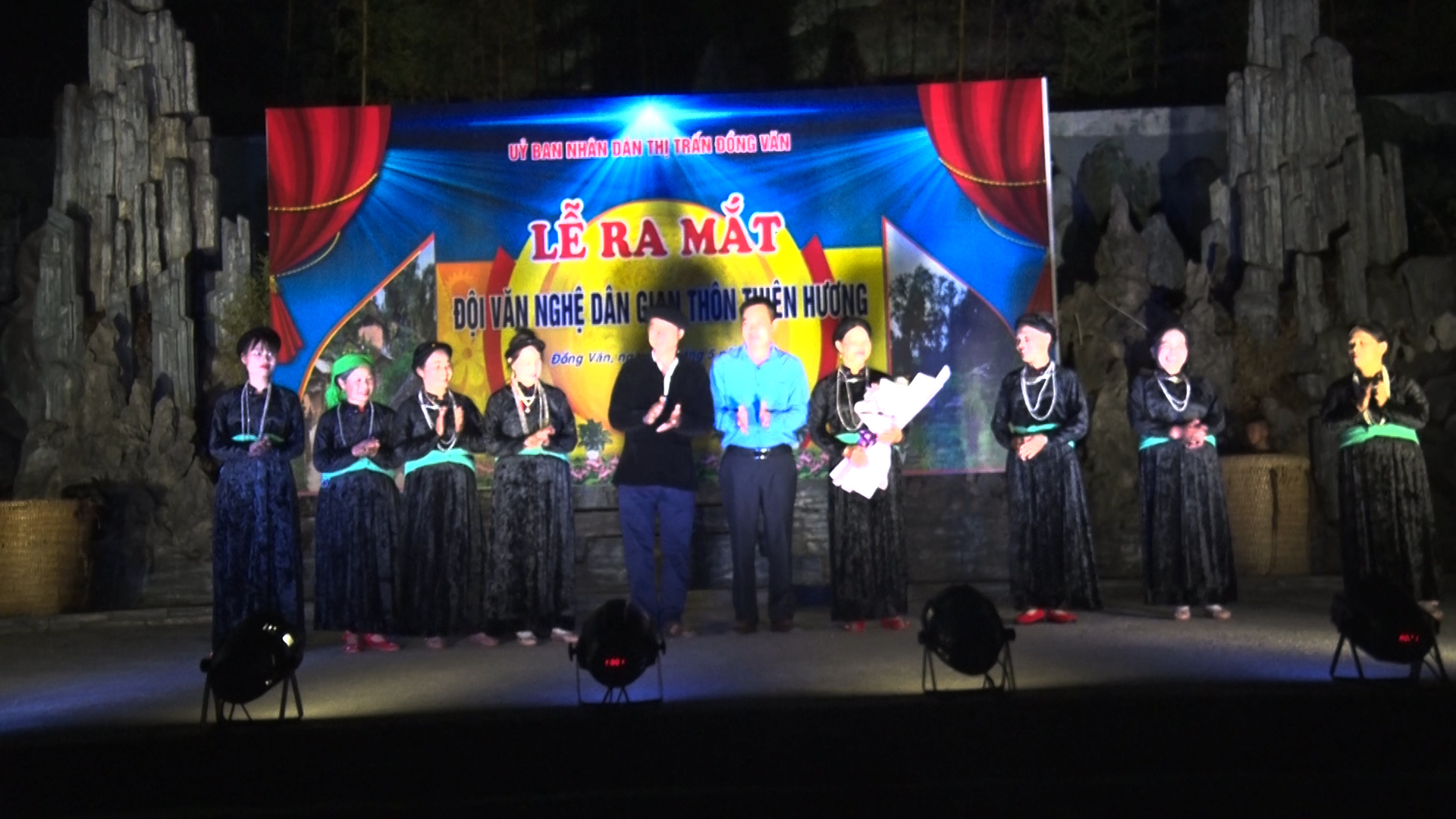Lễ ra mắt đội văn nghệ dân gian thôn Thiên Hương, thị trấn Đồng Văn