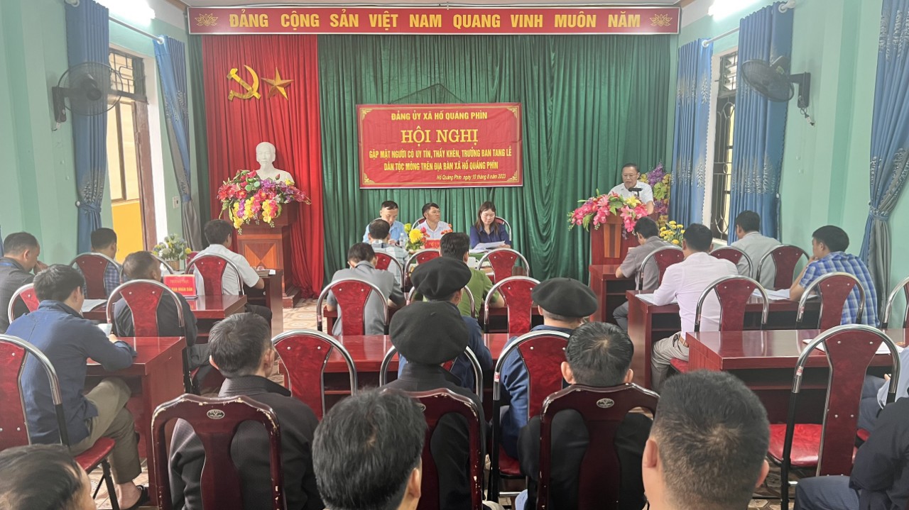  Đảng ủy xã tổ chức Hội nghị gặp mặt người có uy tín, thầy khèn, trưởng ban tang lễ dân tộc Mông trên địa bàn xã Hố Quáng Phìn      